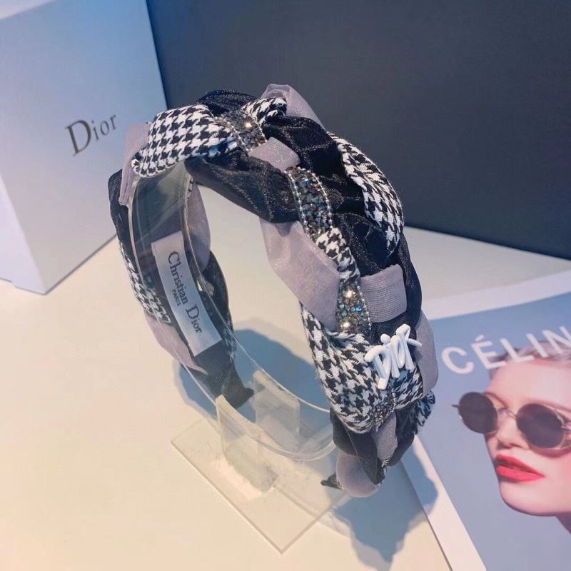 CHRISTIAN DIOR